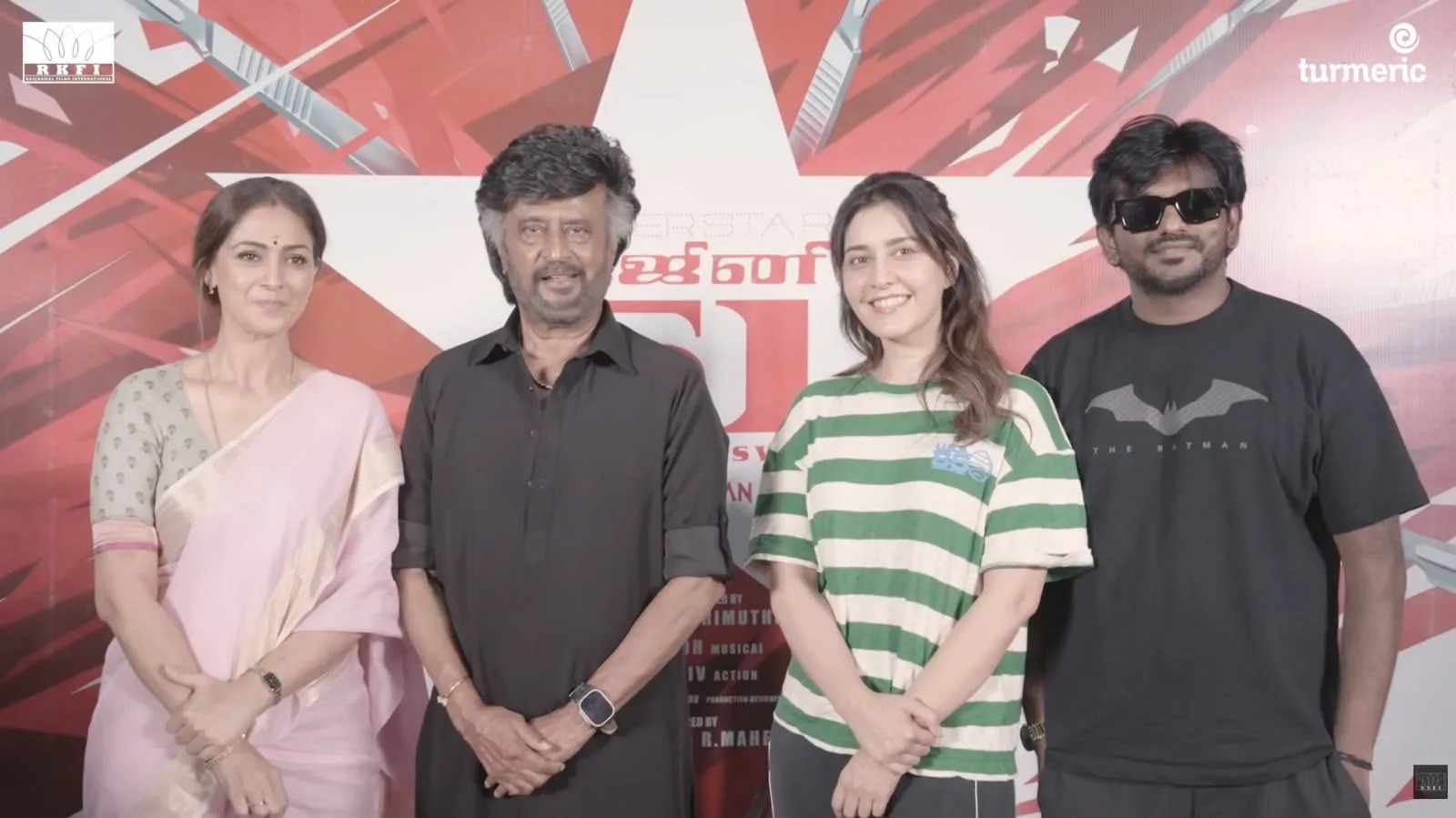 Simran, Rajinikanth, Raashii Khanna and Ashwath Marimuthu on the Dharman set