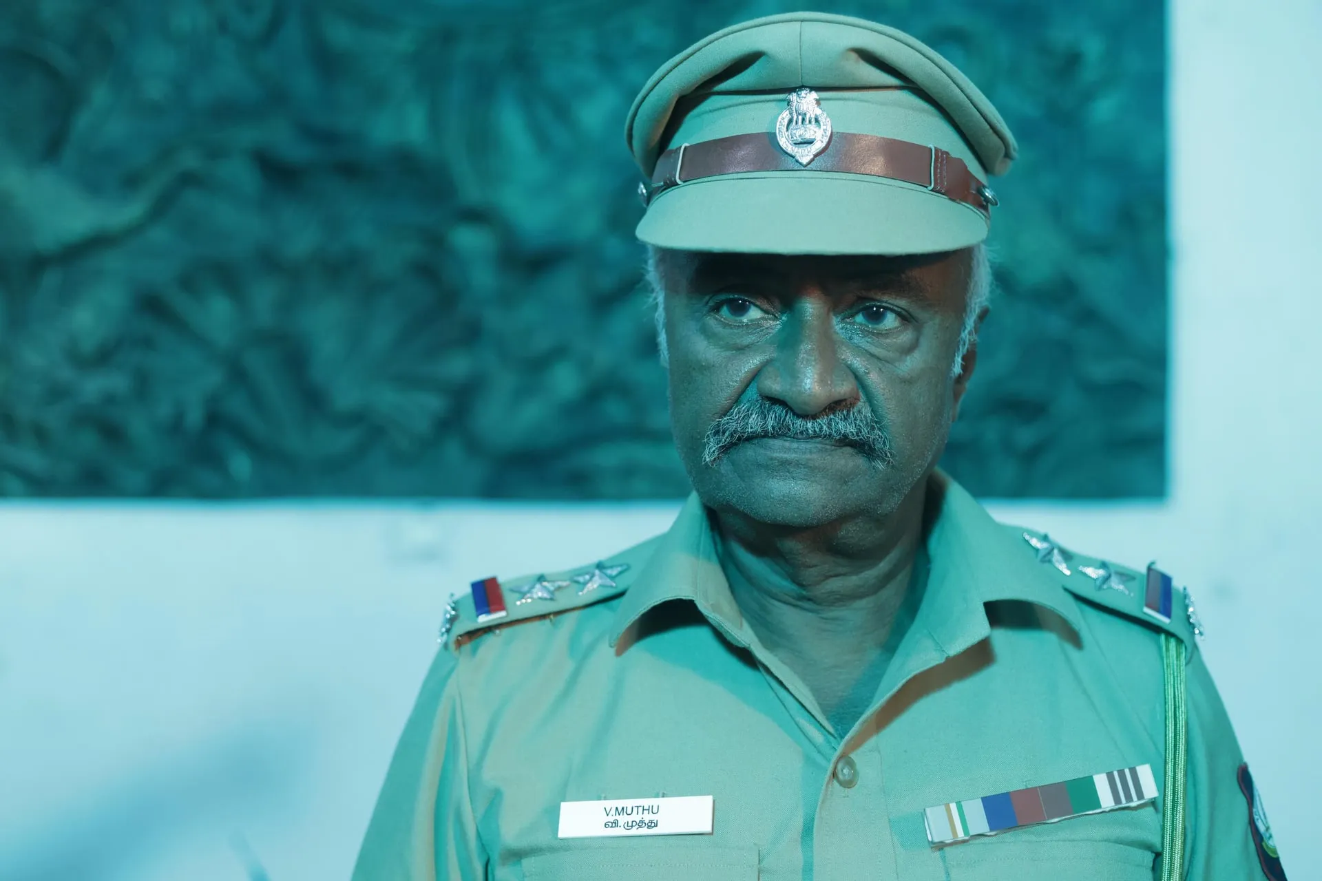 M.S. Bhaskar as inspector V. Muthu in Vidiyum Kaathiru